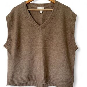 H&M oversized beige sweater vest